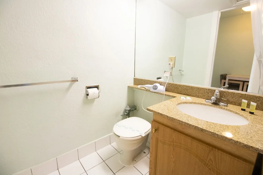 656 Studio Apartment Hollywood Beach