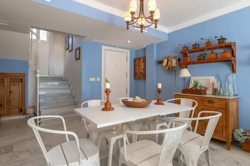 Lunamar in Marbella With 4 Bedrooms and 3 Bathrooms