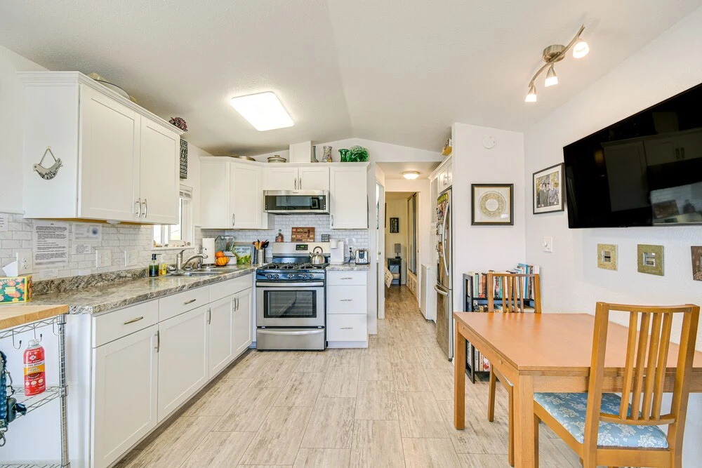 Steps to Beach: Lake Havasu City Home w/ Grill!