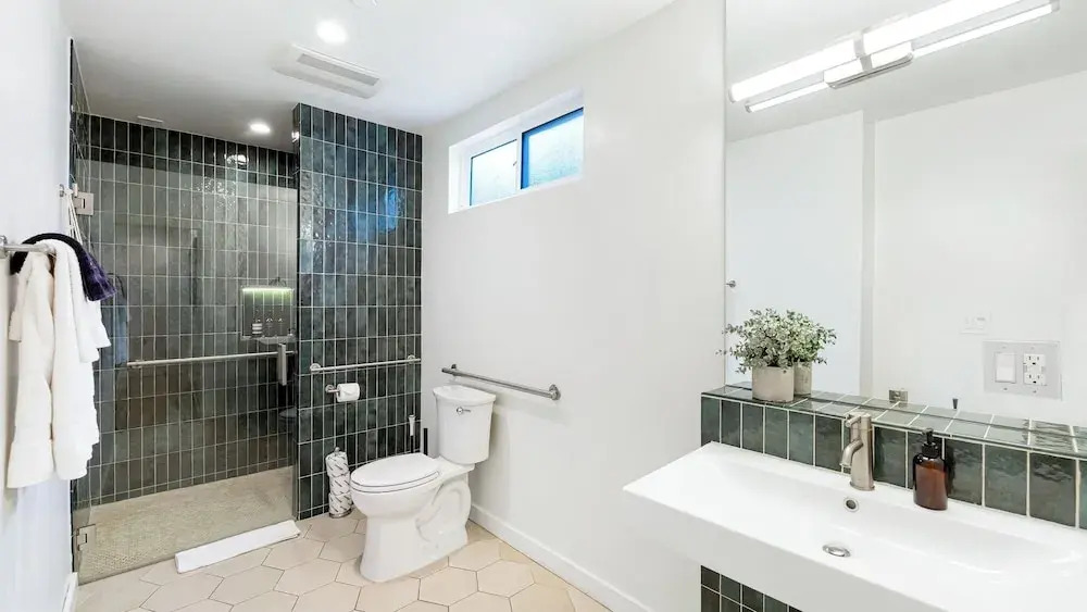 2 Units in Prime Hollywood Location Chic Renovated 1bdrs w/ Patio Avantstay