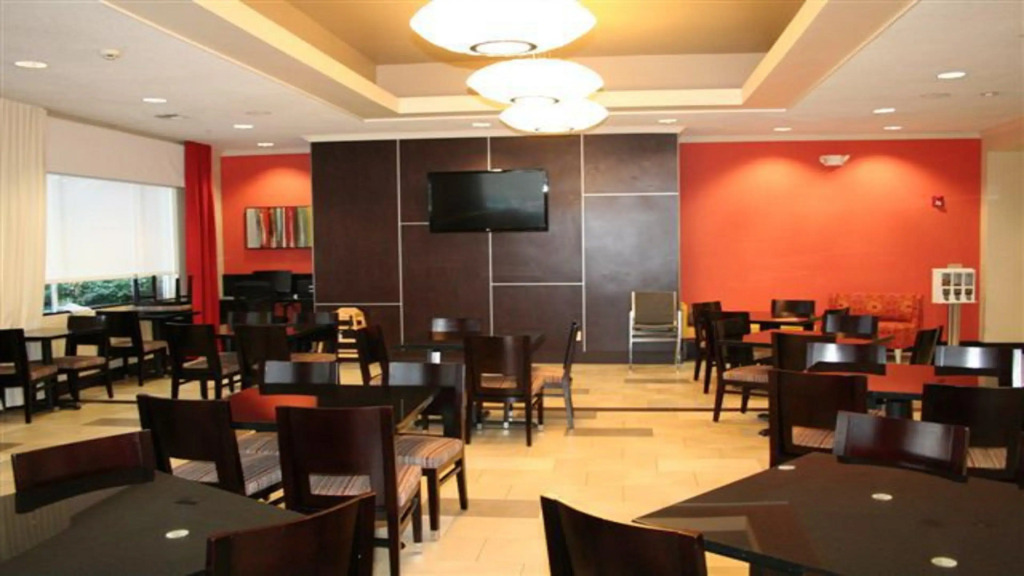Holiday Inn Express Hotel & Suites North Seattle - Shoreline