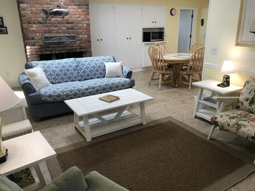 BEACHCOMBER home