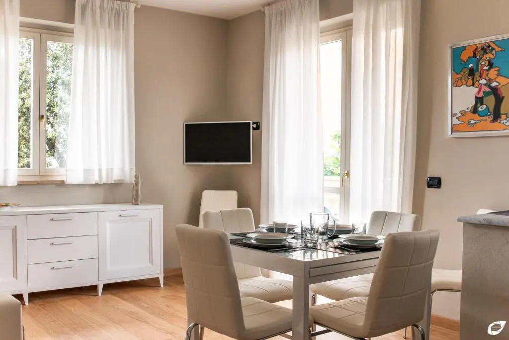 2-bedroom apt, with balcony & aircondition - 50 m from the beach