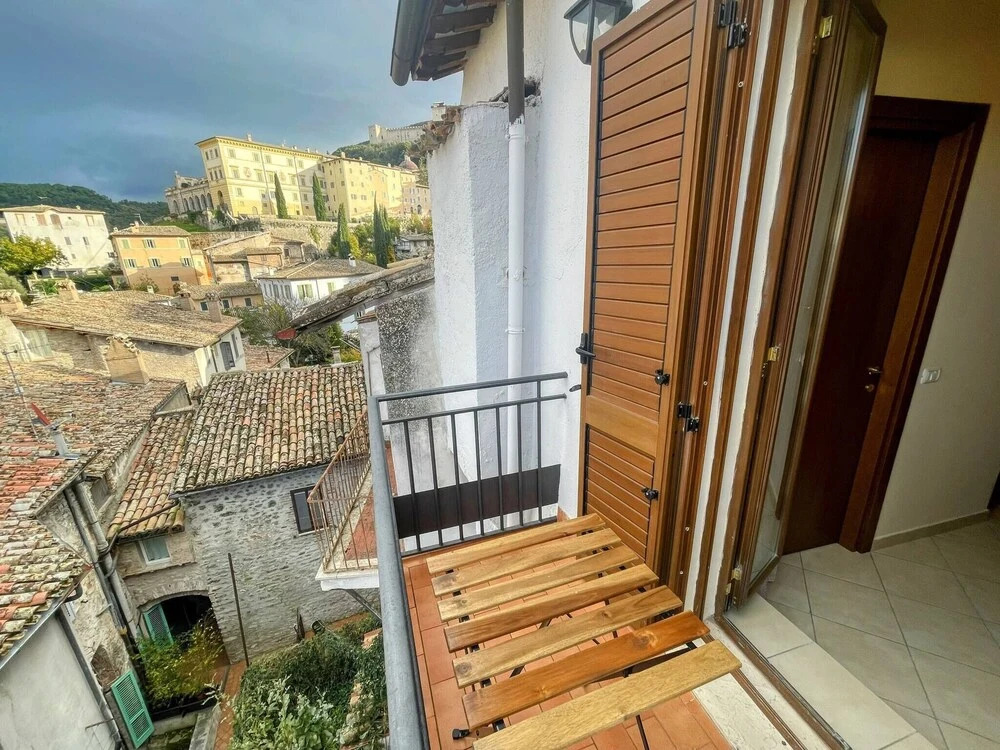 Elegant Apt Spoleto A1 Train Station 2 kms Sleeps 6
