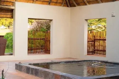 Impisi Lodge Safari and Golf Guesthouse