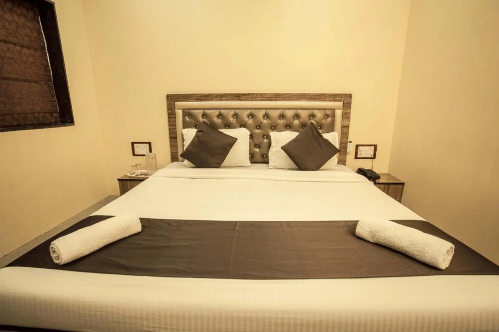 Hotel Apsara - NearJ J Hospital Mumbai