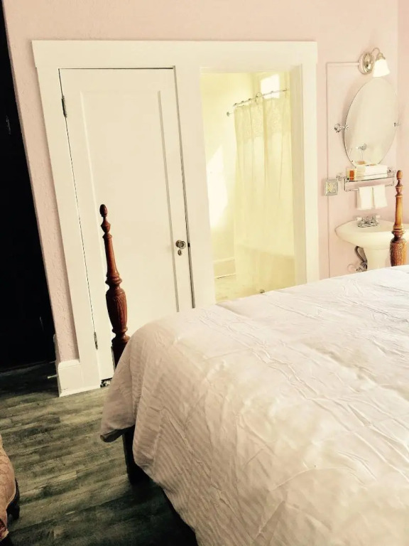 The DeLand Hotel