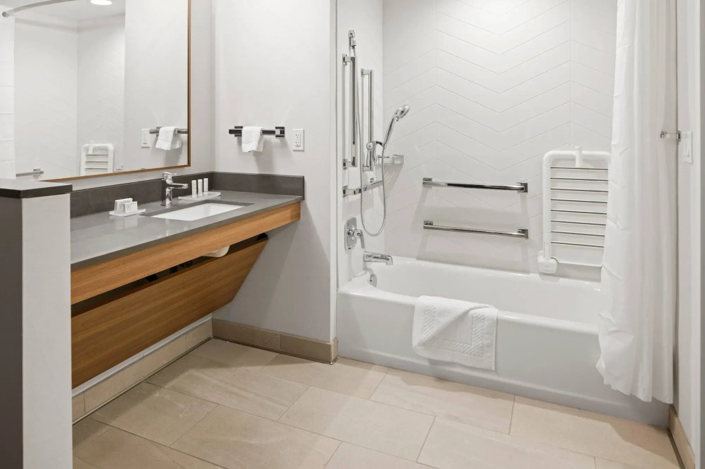 Fairfield Inn & Suites by Marriott San Diego Pacific Beach