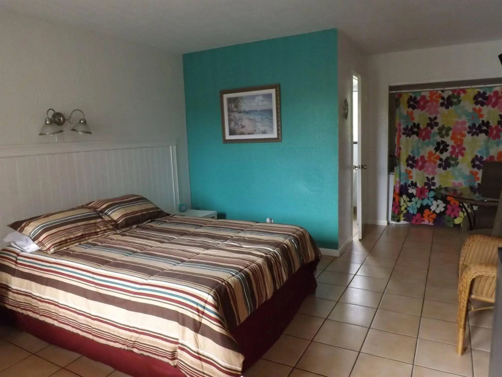 Palm Breeze Hotel