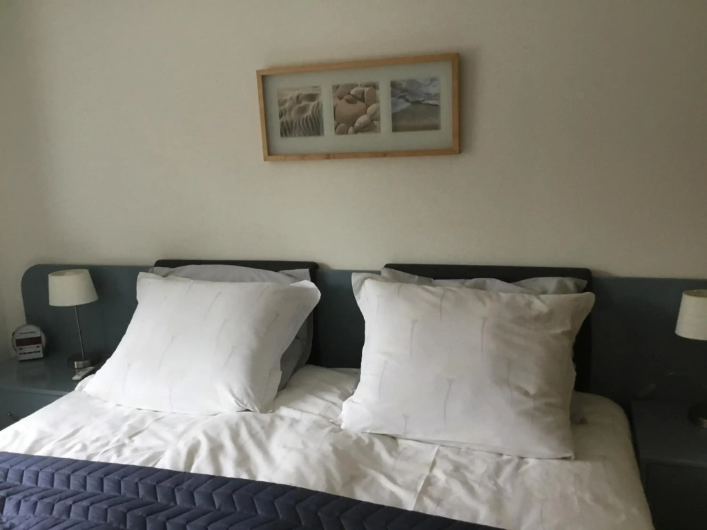 B & B ANNAMIE