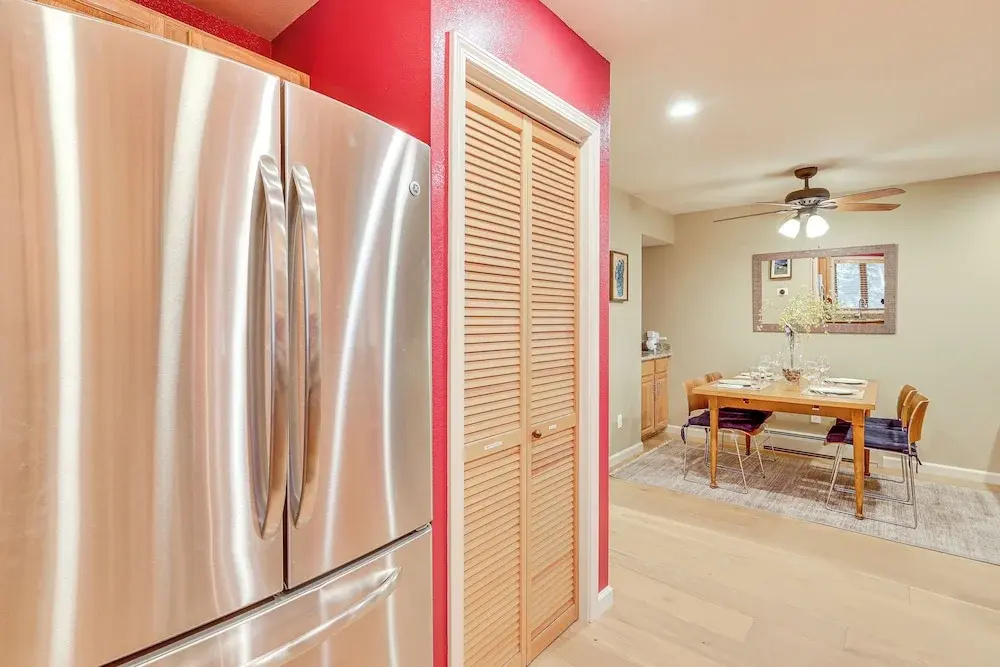 Lake Tahoe Corner Condo w/ Hot Tub, Beaches Nearby