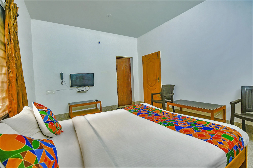 FabHotel Joy's Residency