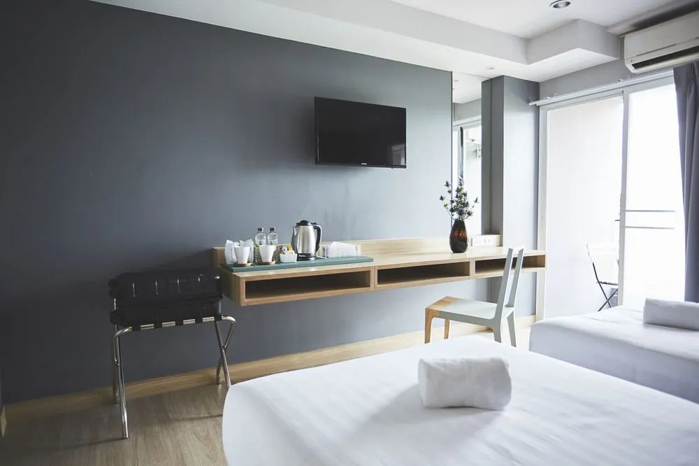 Siri Hotel And Residence Bearing