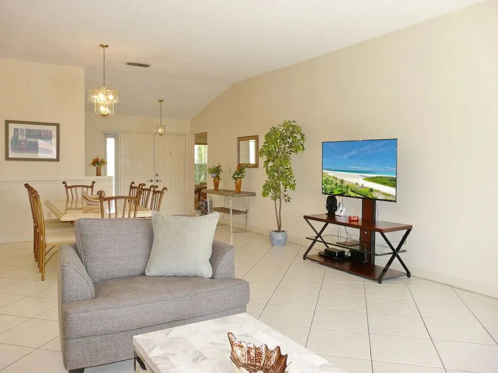 Pet-friendly home with southern exposure and pool