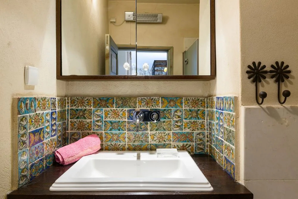 Cozy & Oriental with Terrace