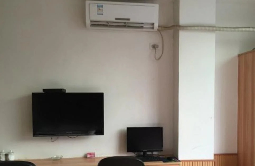 Junyi Business Inn