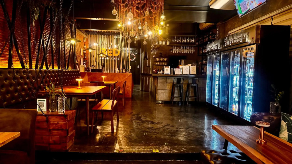 Bed Loft Cafe