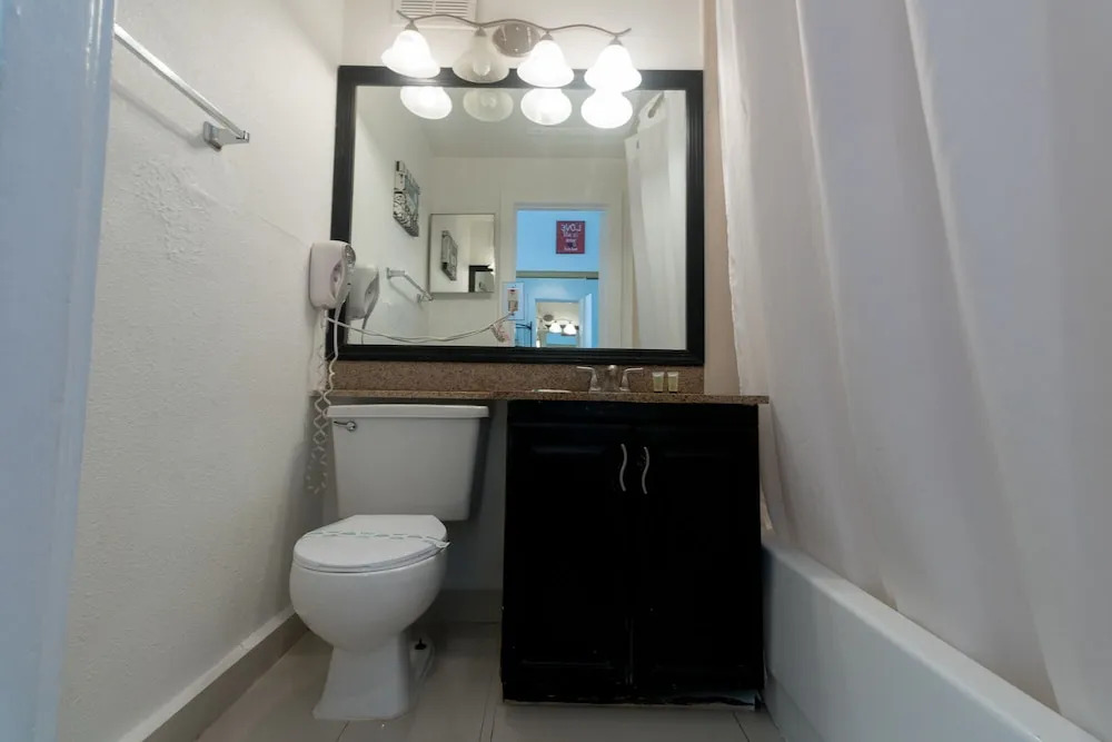 774 Ocean View Hollywood Beach