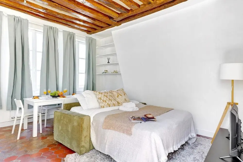 Charming 1BR Near Latin Quarter