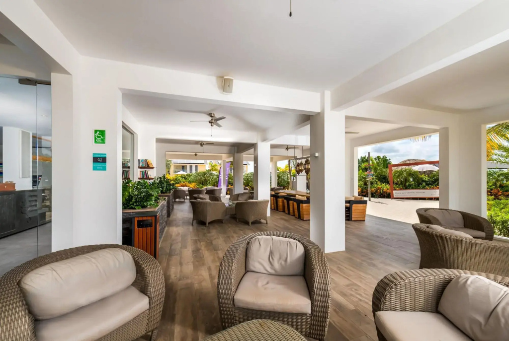 Delfins Residences