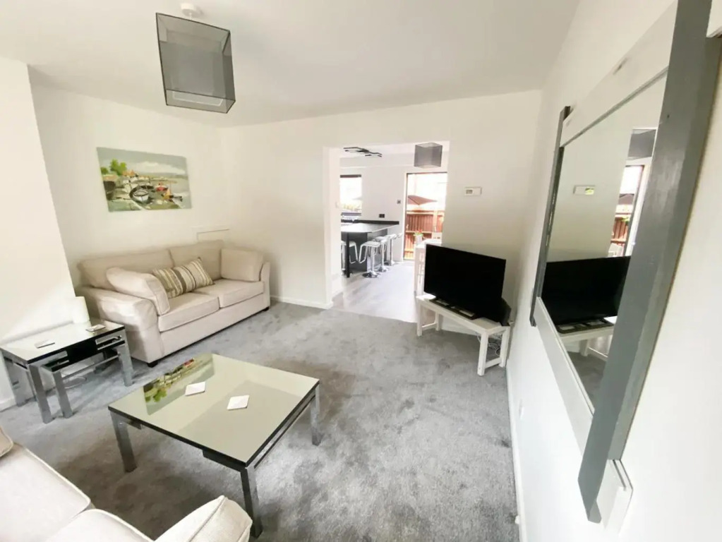 Harbourside House - Great Location - Parking - 2 En-Suites - Sleeps 5 Plus 1