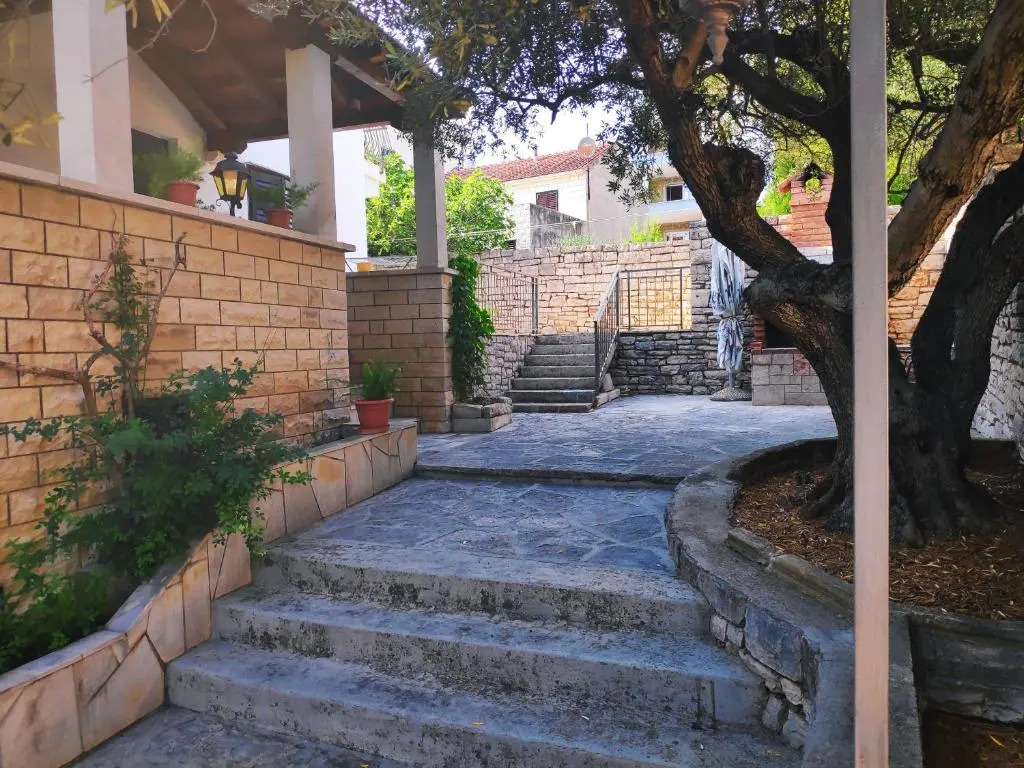 Apartments Vrsalovic