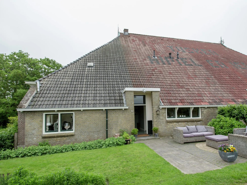 Waterfront Stelp Farmhouse with Sauna
