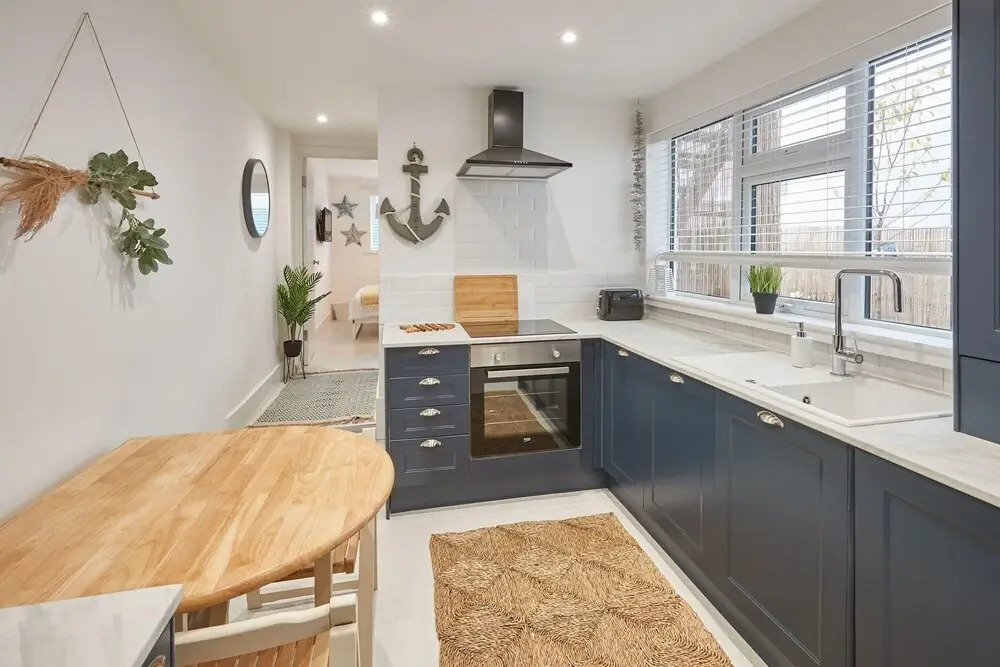 Host & Stay - Retreat By The Sea