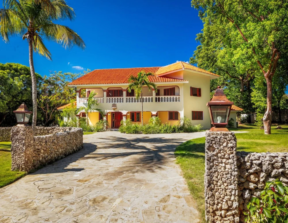 Sea Horse Ranch Villas by Caribe Stays