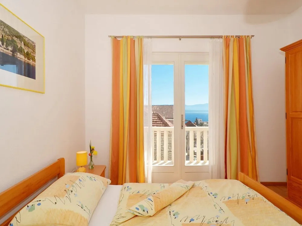 Stunning Apartment in Bol