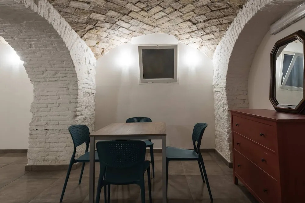 Vatican Suite 2 Levels Completely Renovated