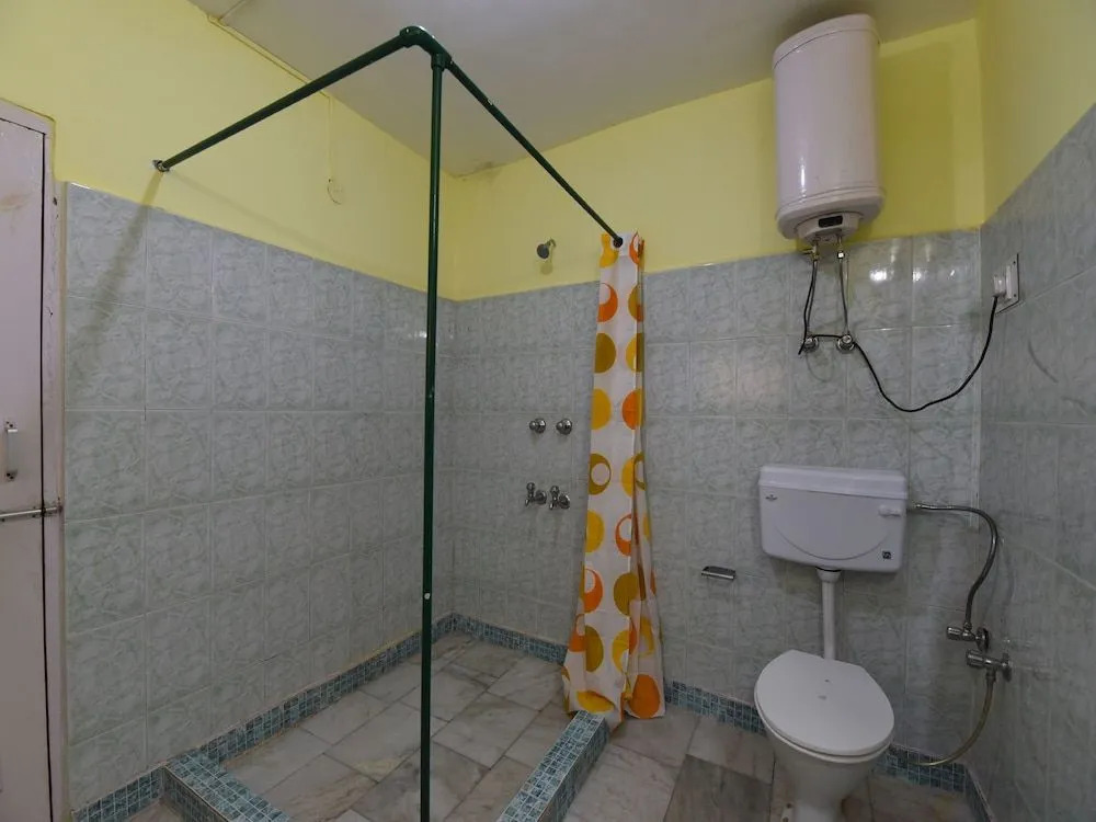 OYO 14257 Home Pleasant Family Studio at Prini