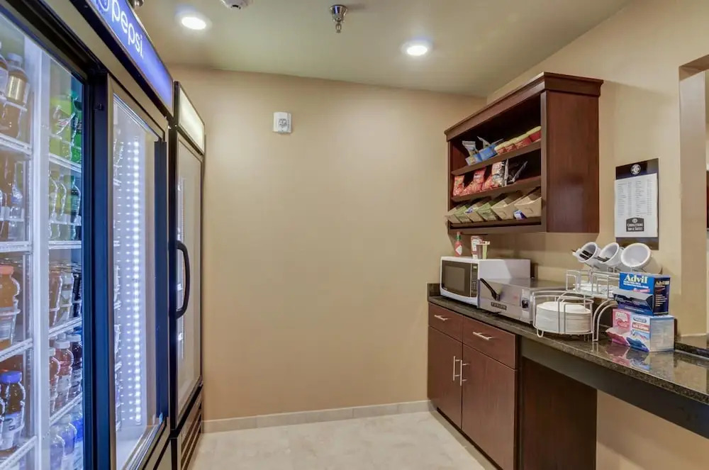 Cobblestone Inn & Suites - Altamont