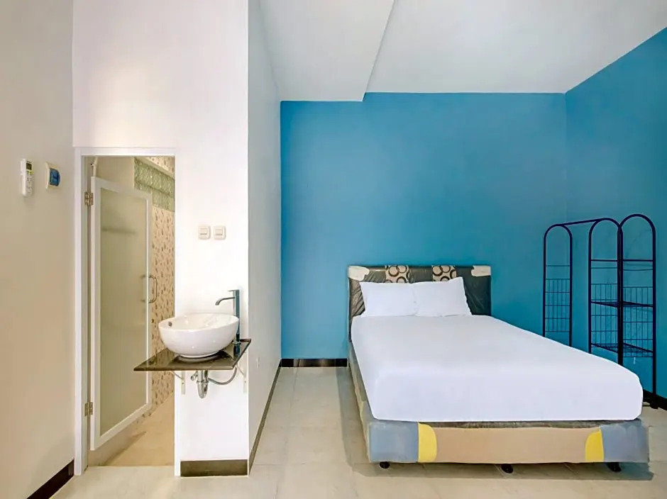 OYO Life 3987 Kost Aditya