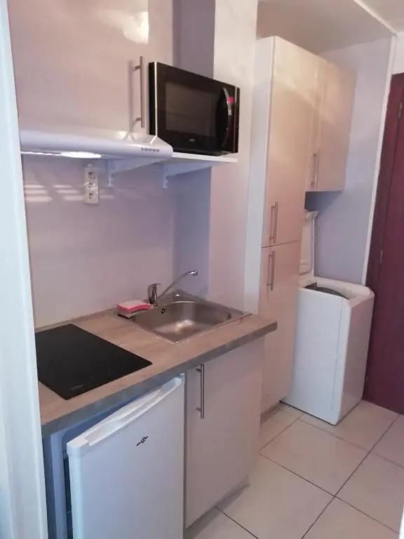 Agréable Studio Lumineux