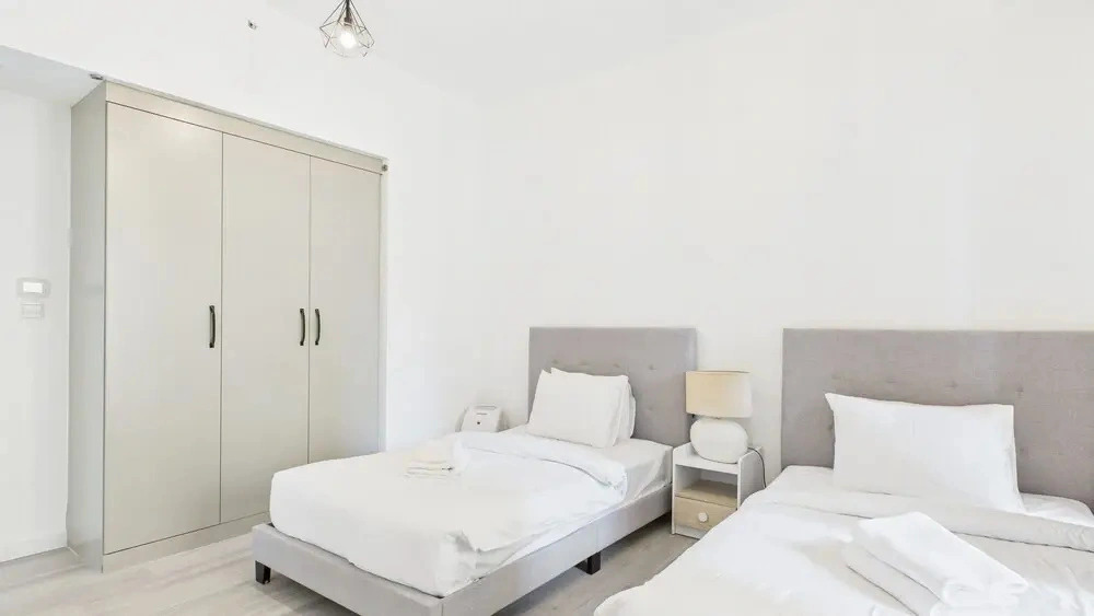 Spacious 2 BR with Sea & Marina View