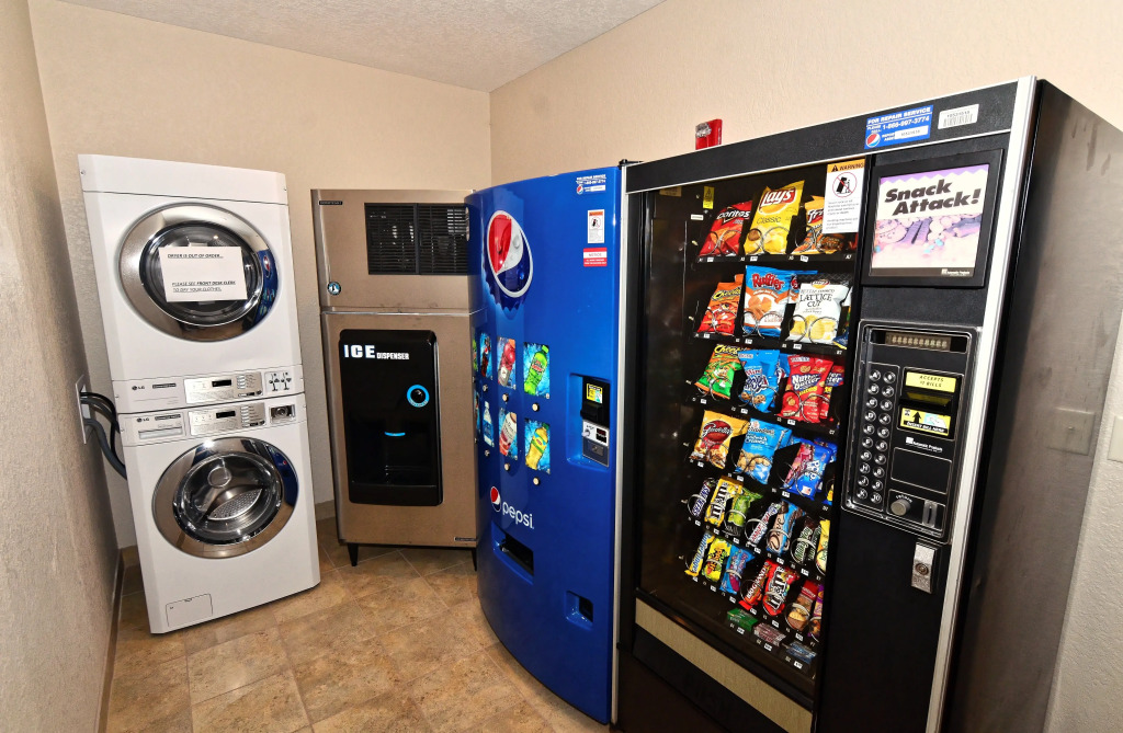 Cobblestone Inn & Suites - Clarion