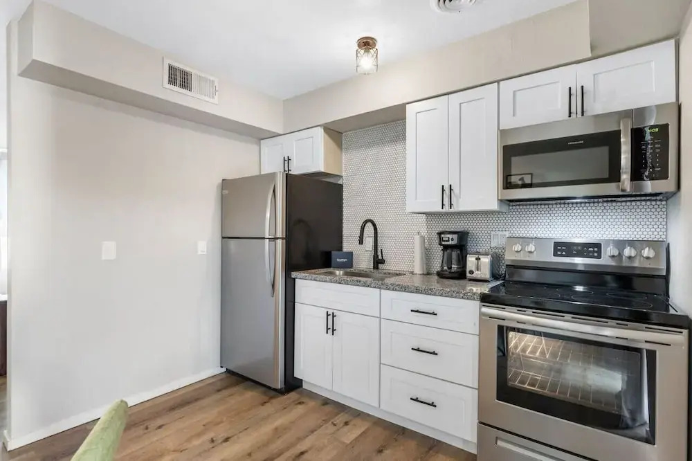 Fashion Square Apt8