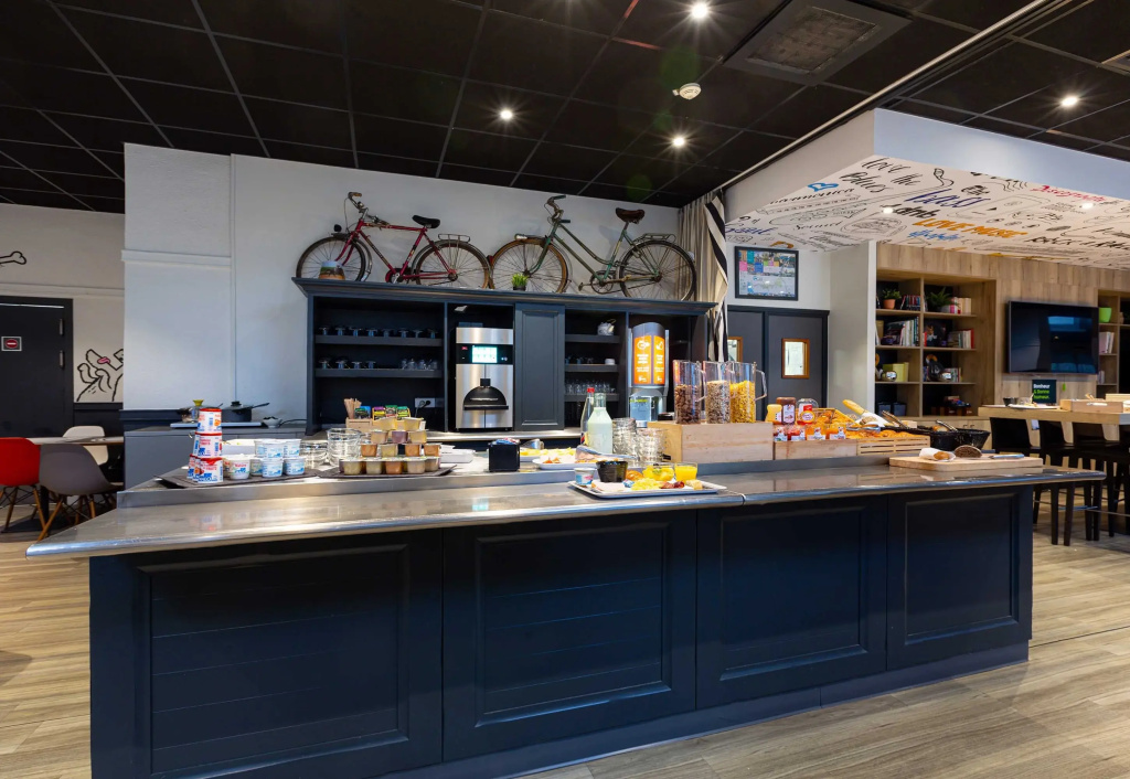 B&B HOTEL Orléans Centre Foch