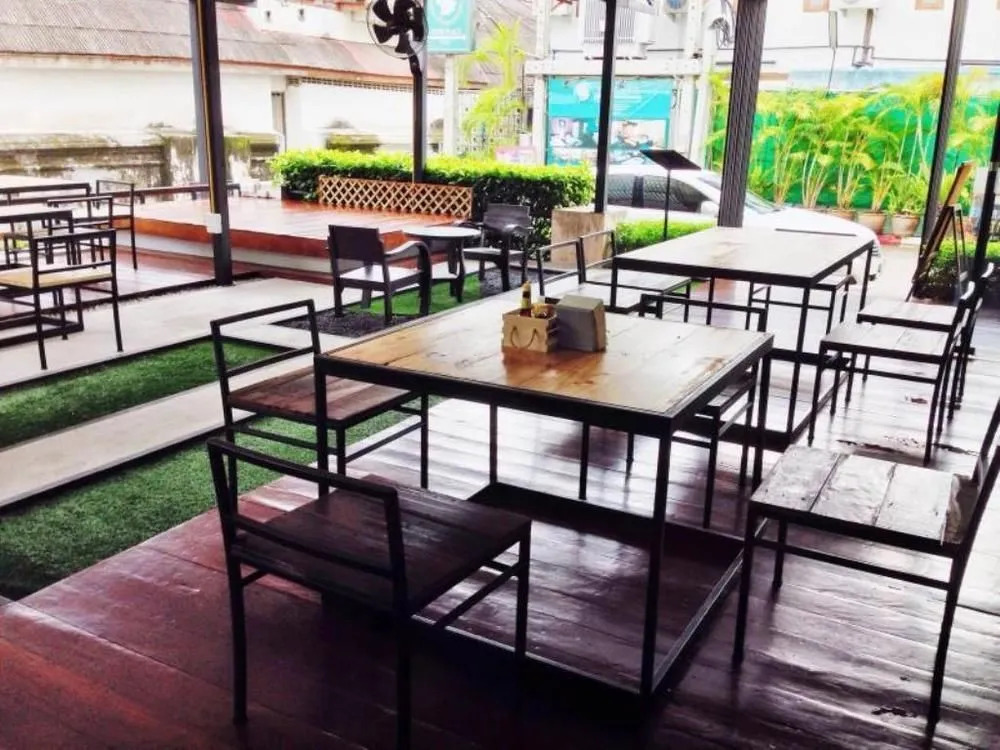 Nida Rooms White Gate 2 Walking