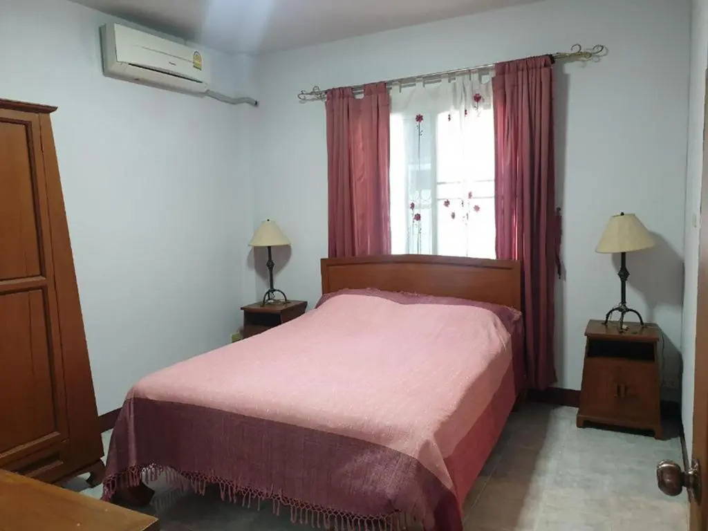 Karun House Chiang Mai, bungalow for 6 in a quiet neighborhood