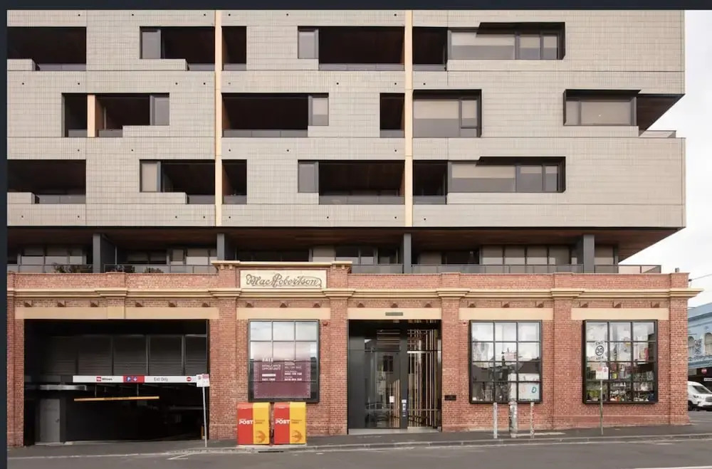 Bright 2-bed Apartment in Fitzroy's Heart