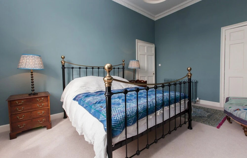 Central, Spacious 3BR Edinburgh Flat For 6