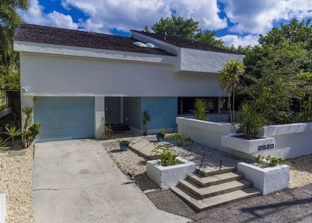 Tropical Escape 4 BR with pool sleeps 14