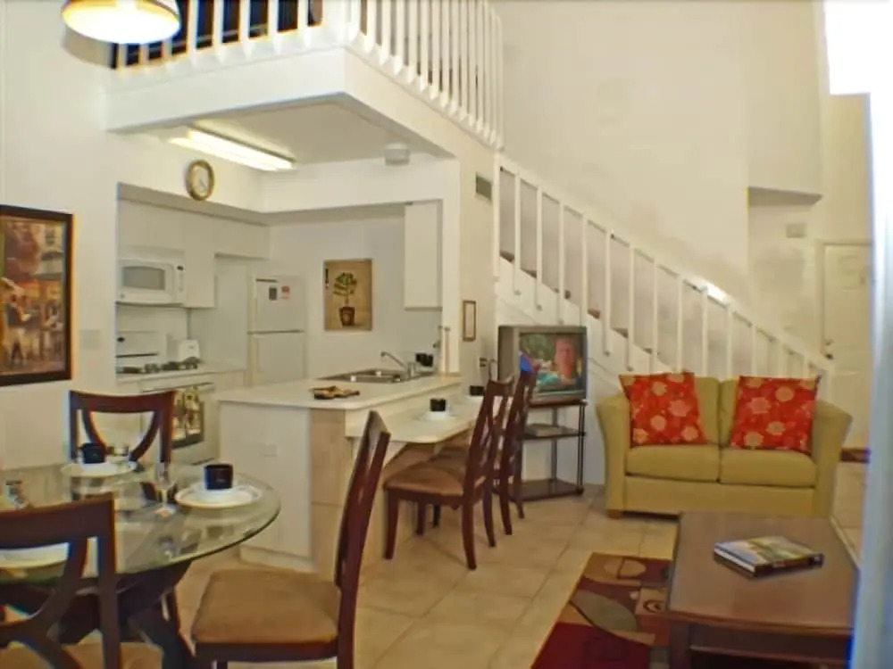 3163 Tamarind Circle,
