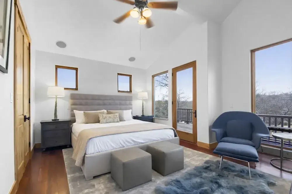 502 Woodside Gold Coast! 6 Bedroom Home by RedAwning