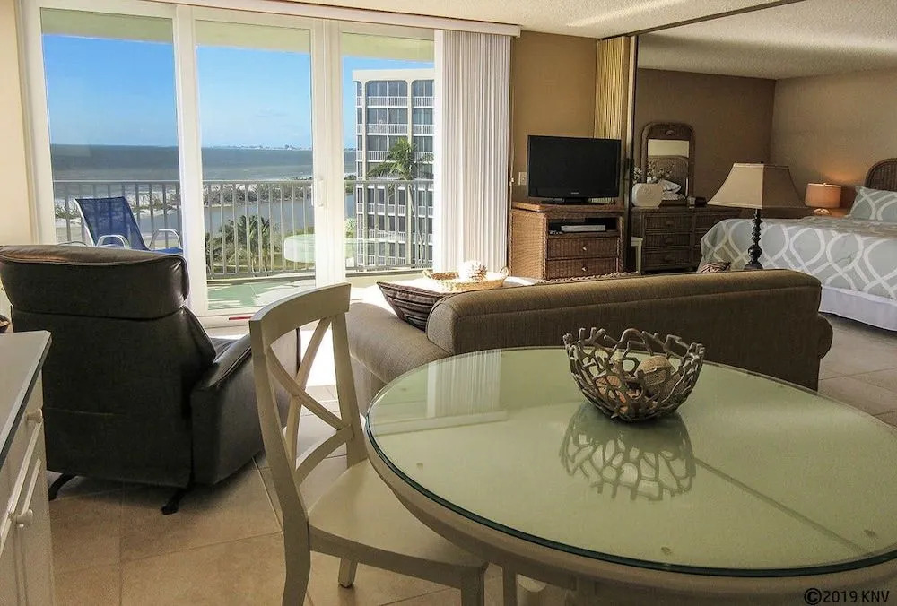 Estero Beach & Tennis 606A - 1 Br Condo