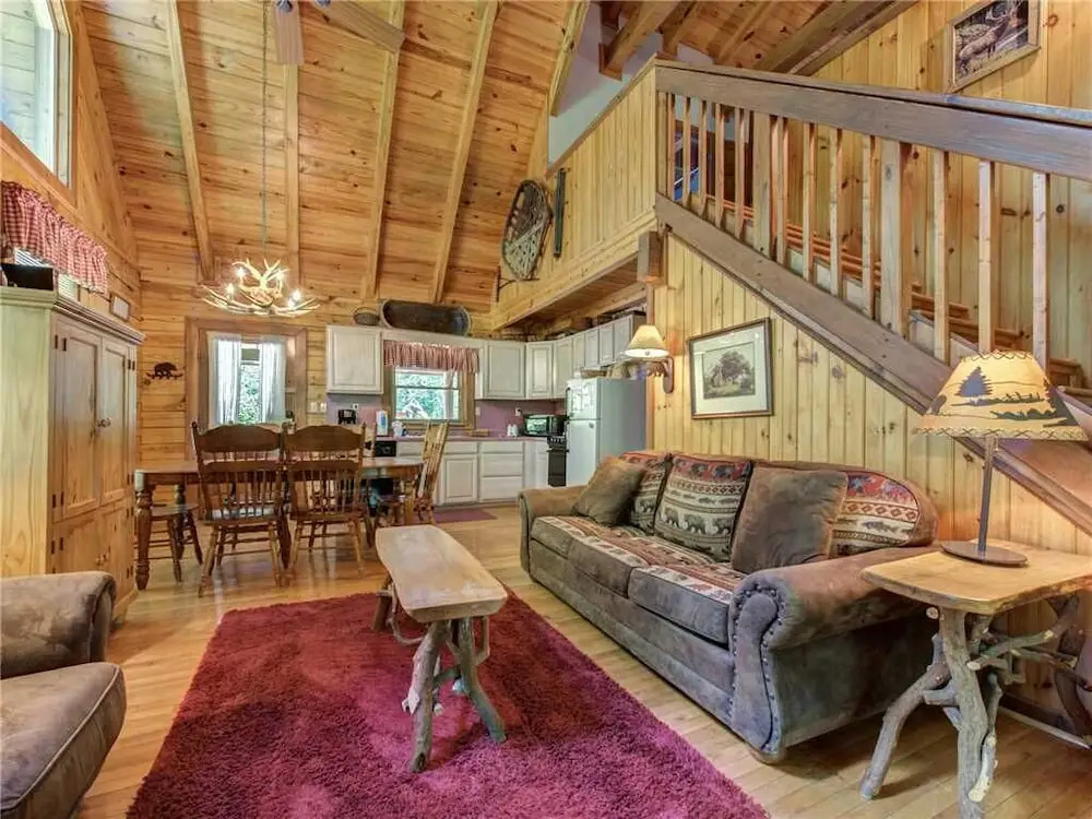 Buckhorn  2 Bedroom Home with Hot Tub