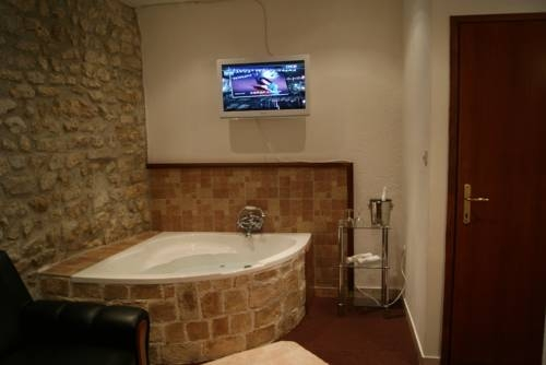 Rog Dogg Rooms