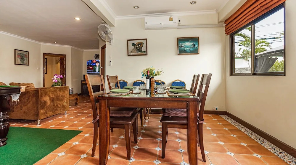 Viewbor Villa - Pattaya Holiday House Walking Street